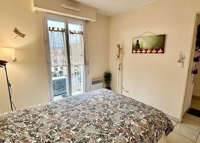 Beautiful 65 M Flat * Saint-Raphaël