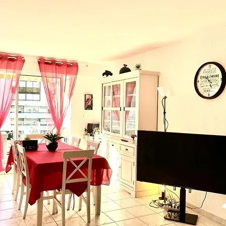 Beautiful 65 M Flat * Saint-Raphaël