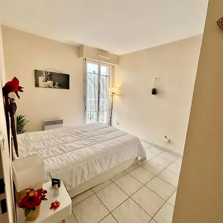 شقة Beautiful 65 M Flat Saint-Raphaël