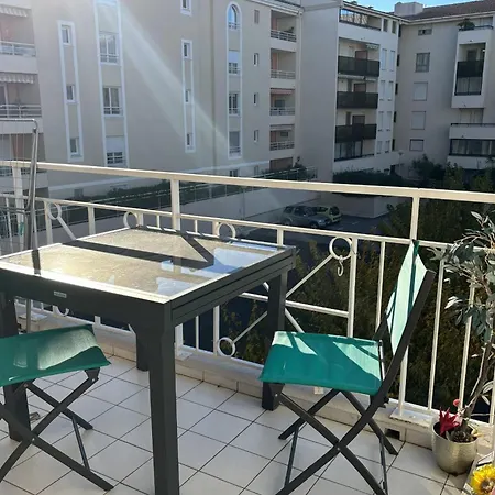 Beautiful 65 M Flat * Saint-Raphaël