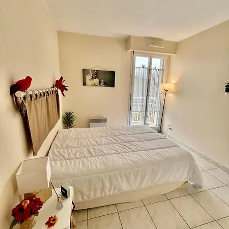 Beautiful 65 M Flat شقة Saint-Raphaël
