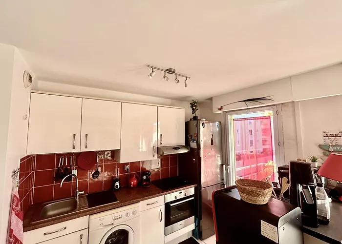 아파트 Beautiful 65 M Flat Saint-Raphaël