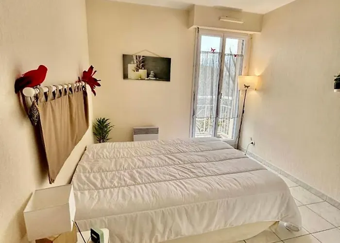 Beautiful 65 M Flat 아파트 Saint-Raphaël